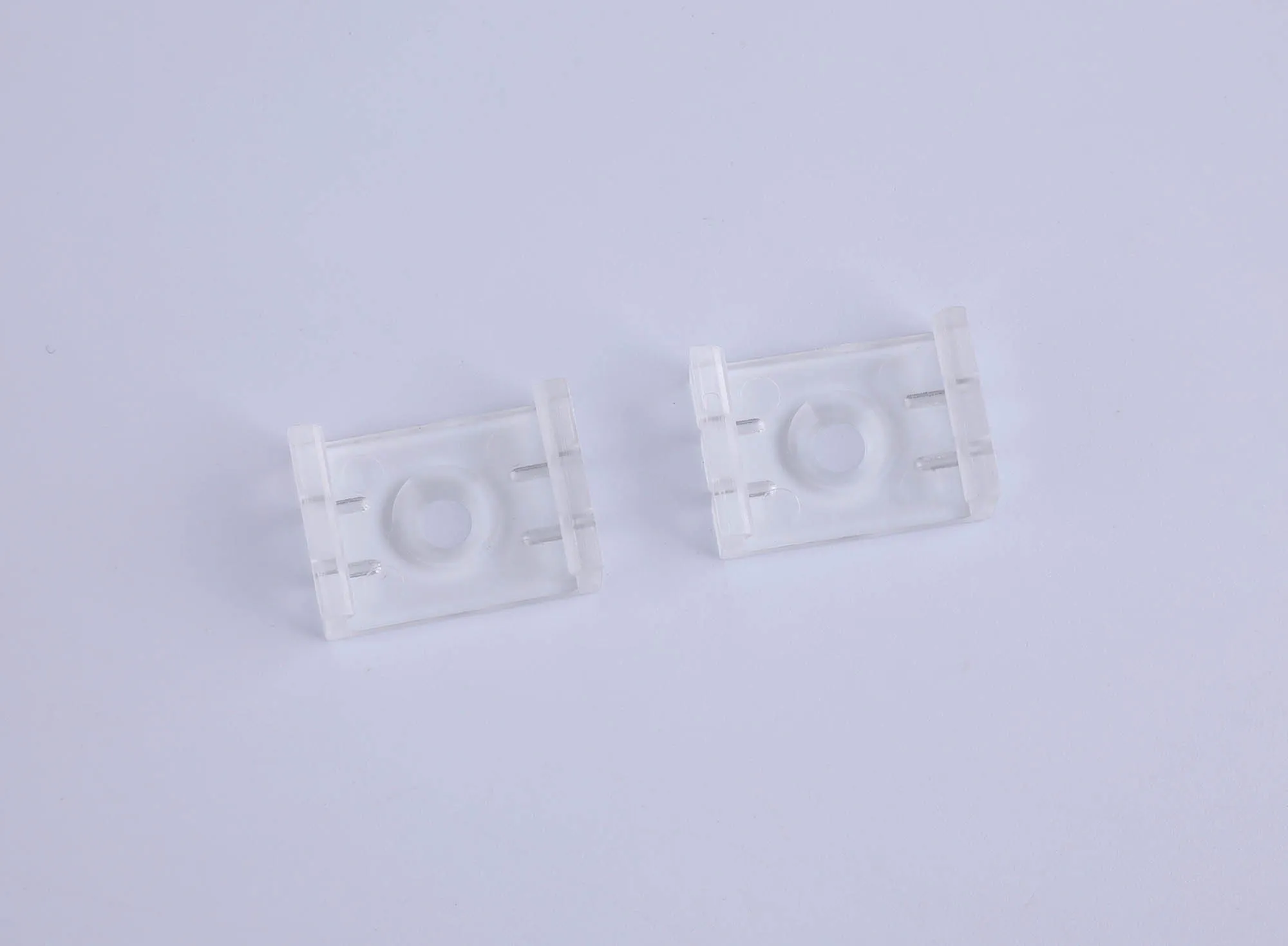 Tiras 21.3mm x 7.4mm Transparent PC Profile Fixing Clip With Hole (1pc) for M7392 / M7393 / M7394 M7402  Mantra Fusion Tiras LED Profile